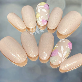 Predesigned Cream florals Press on Gel Nails ($CAD)