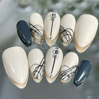 Simplistic Elegance Press on Gel Nails ($CAD)
