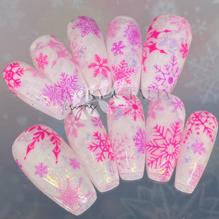 Pretty and Pink Snowflakes Press On Gel Nails ($CAD)